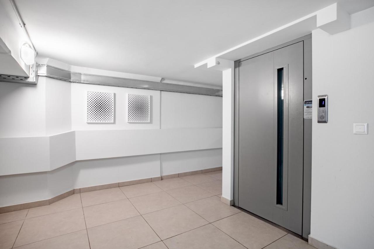 Supreme C2 Apartment In Syntagma เอเธนส์ ภายนอก รูปภาพ